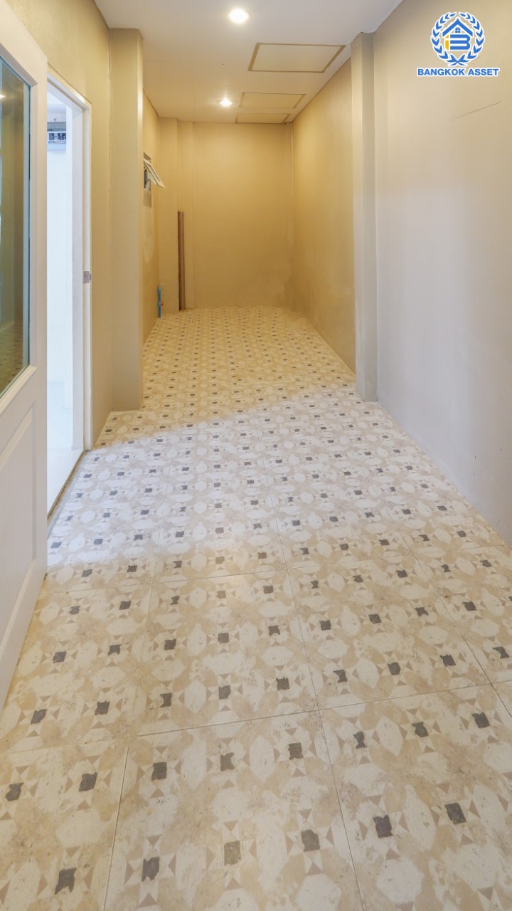 ทาวน์เฮ้าส์มือสองนนทบุรี 3 ชั้นทำเลโซนเมือง! ม.ศุภาลัยวิลล์ รัตนาธิเบศร์18 หลังมุม เนื้อที่ 25.8 ตร.ว. ฟังก์ชันครบ 3 ห้องนอน 3 ห้องน้ำ 1 ที่จอดรถ บนสุดยอดทำเล! เข้า-ออกได้ทั้ง ถ.รัตนาธิเบศร์ ถ.ติวานนท์ และสนามบินน้ำ ใกล้ทางด่วน "งามวงศ์วาน" และติดรถไฟฟ้า "สถานีศูนย์ราชการนนทบุรี"